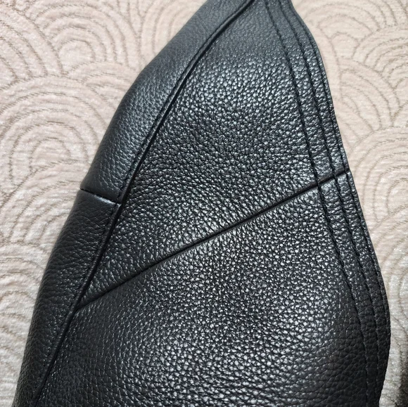 Vince Camuto Black Hobo Bag - Picture 7 of 11